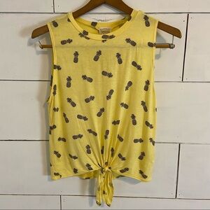 Dirtee Laundry Pineapple Tie Front Tank Top. Size XSmall.